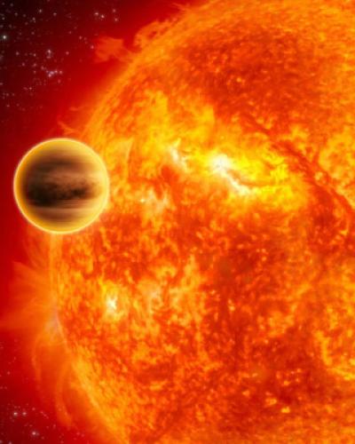 This illustration shows a Jupiter-mass exoplanet getting perilously close to its star. 